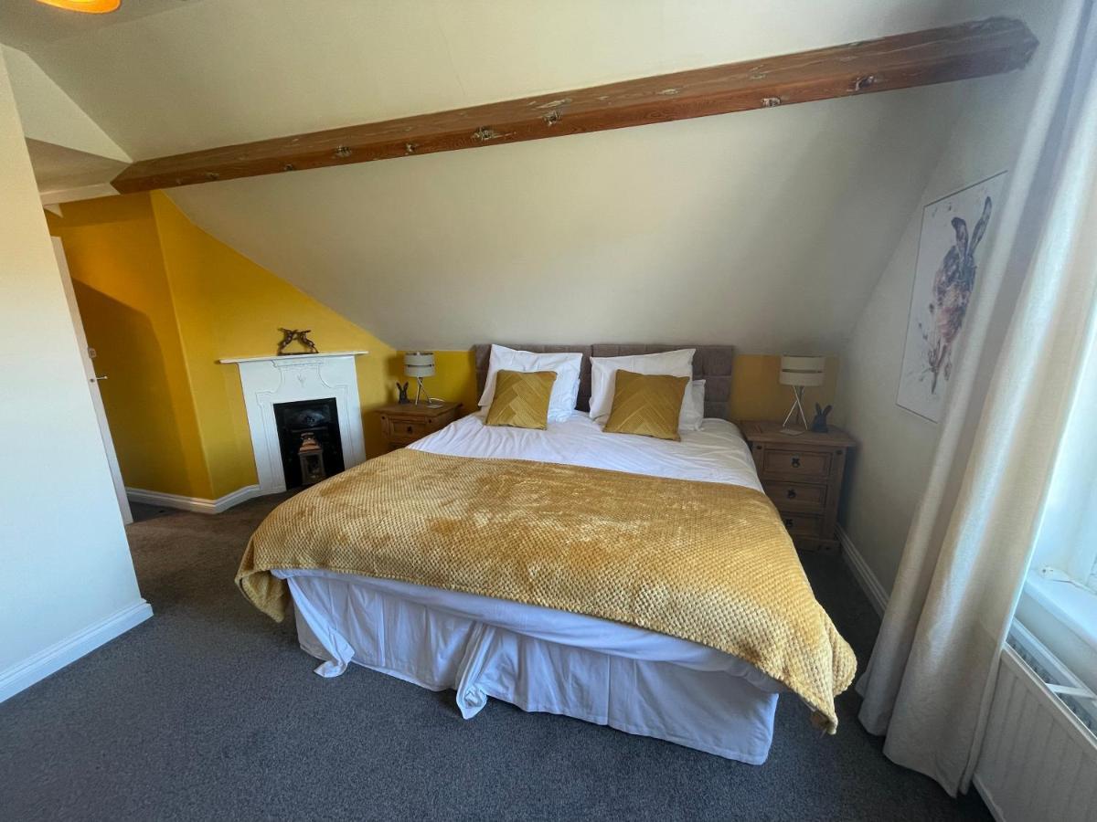 The Fylingdales Inn ロビン・フッズ・ベイ エクステリア 写真